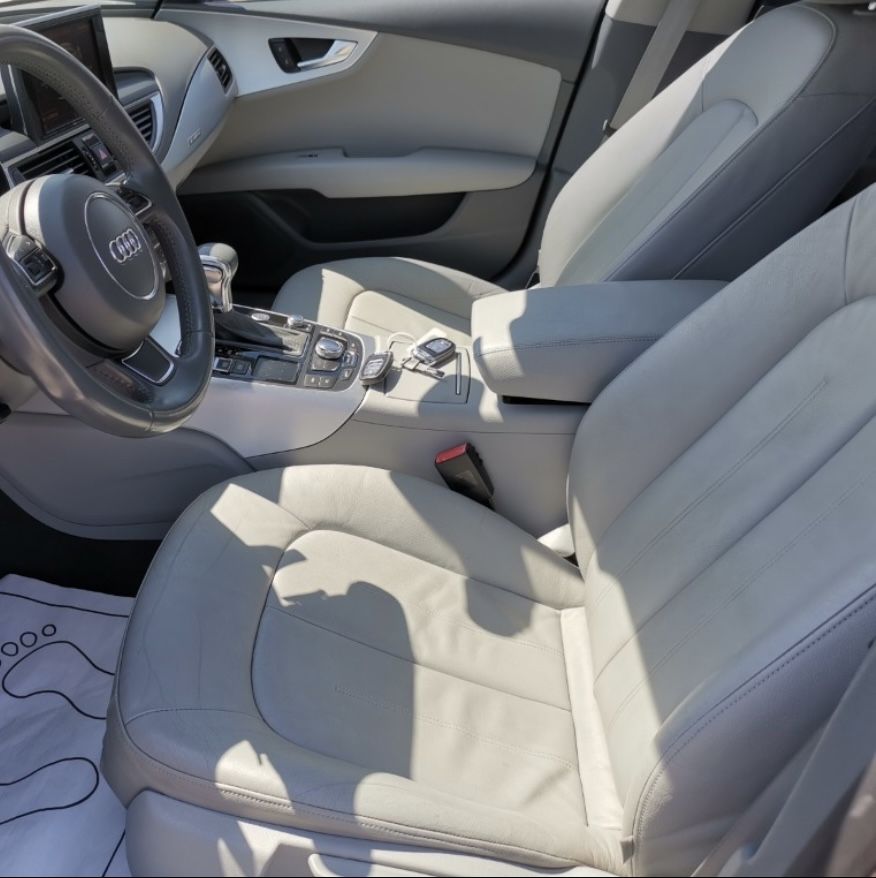 Салон за Audi A7