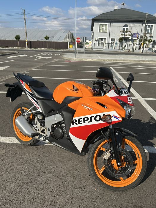 Honda cbr 125R repsol