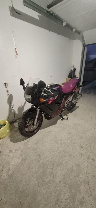 Vand Suzuki GSXF 600