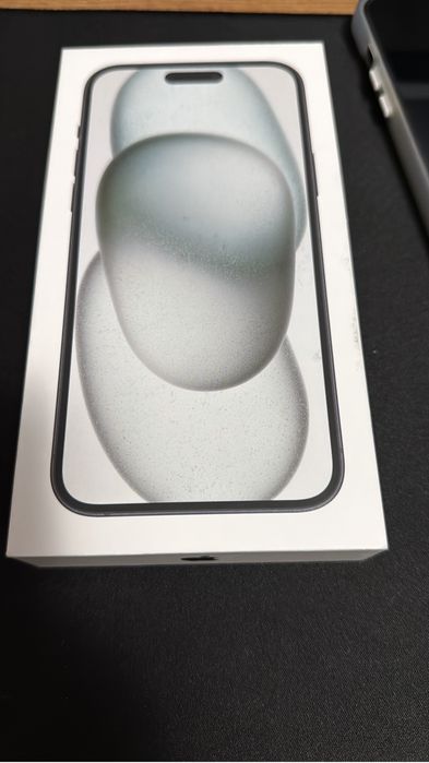 Iphone 15 plus 128 gb inca in garantie , impecabil, folie spigen