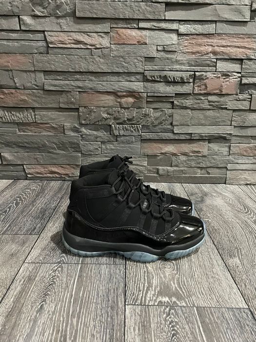 Jordan 11 cap and gown
