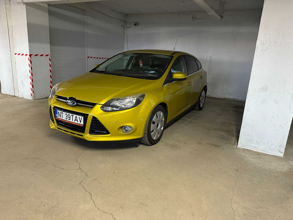 Vand Ford Focus 1.6 EcoBoost 150 CP – 2011 – Dotări Premium