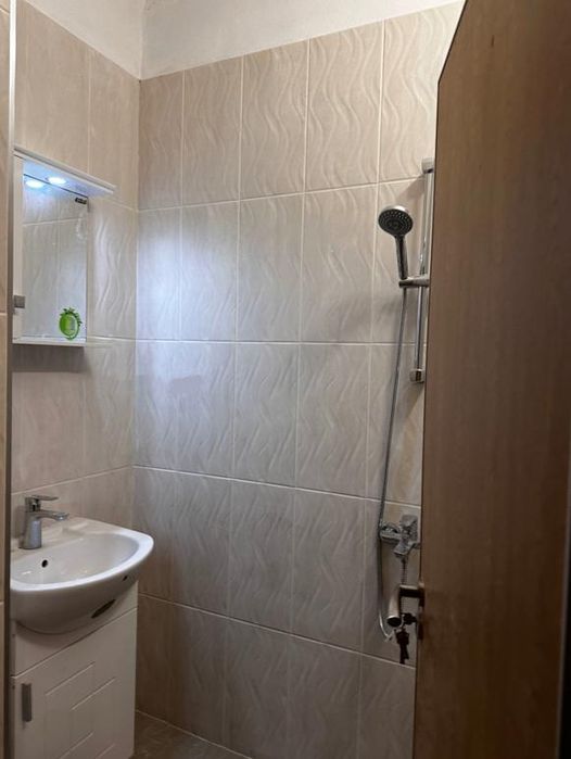 Дава се под наем Тристаен апартамент в София, Център - 87 кв.м за 700 € - Снимка #7