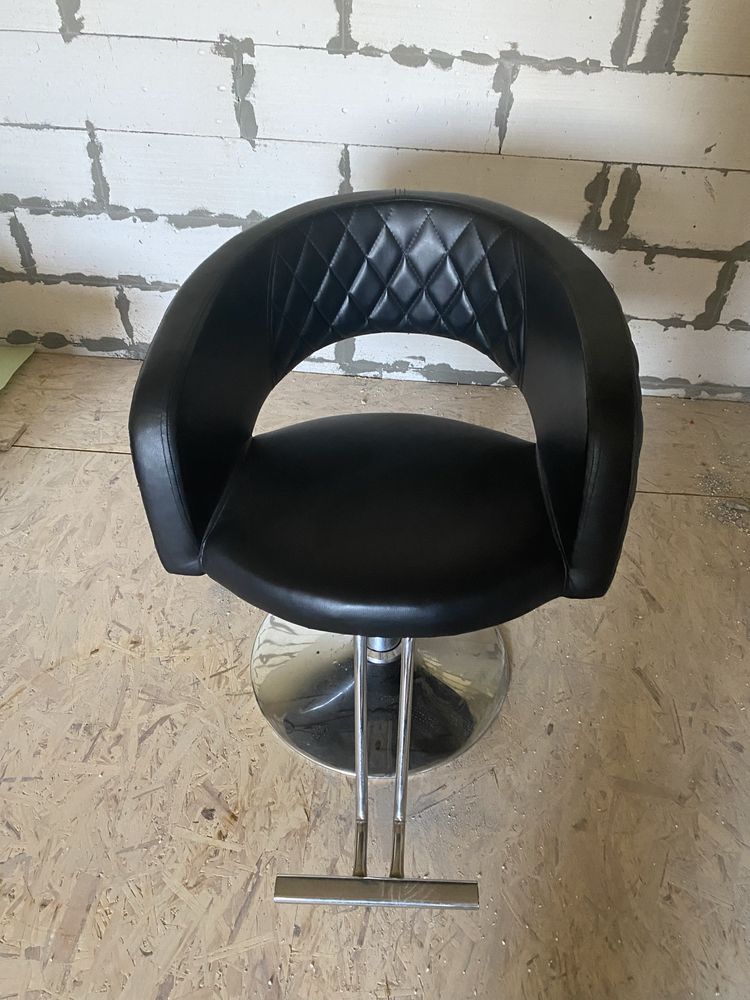 кресло в салон для парикмахера