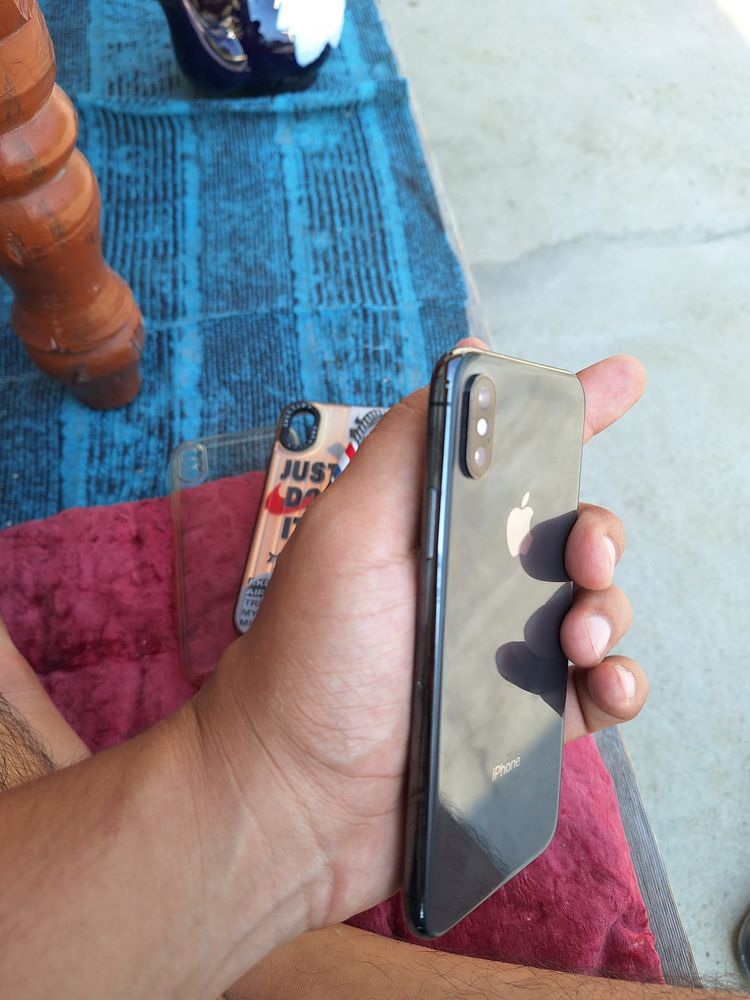 Iphone Xs 64 Gb 74% a'lo holatda