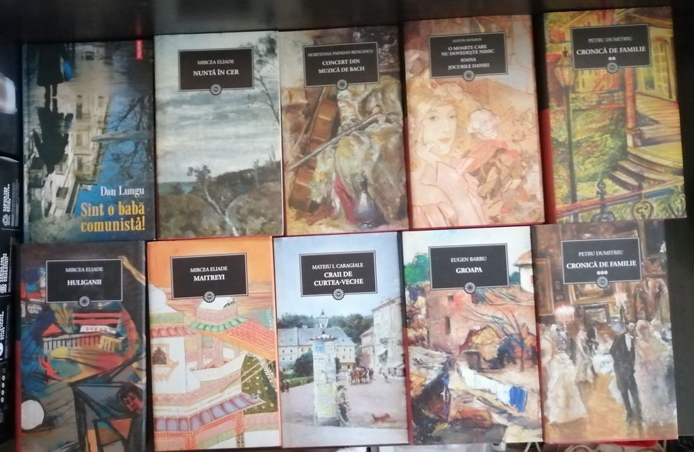 Vând cărți noi, în stare bună.