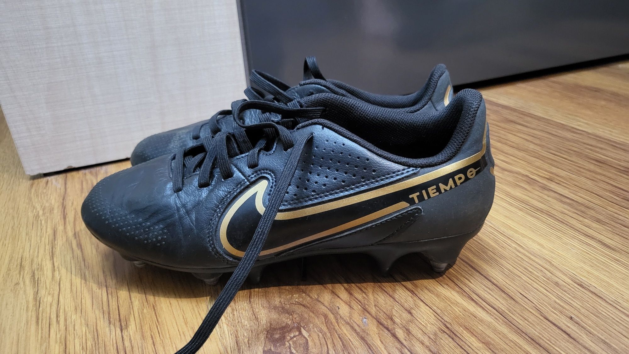 Футболни обувки Nike Tiempo Legend 9 Academy MG