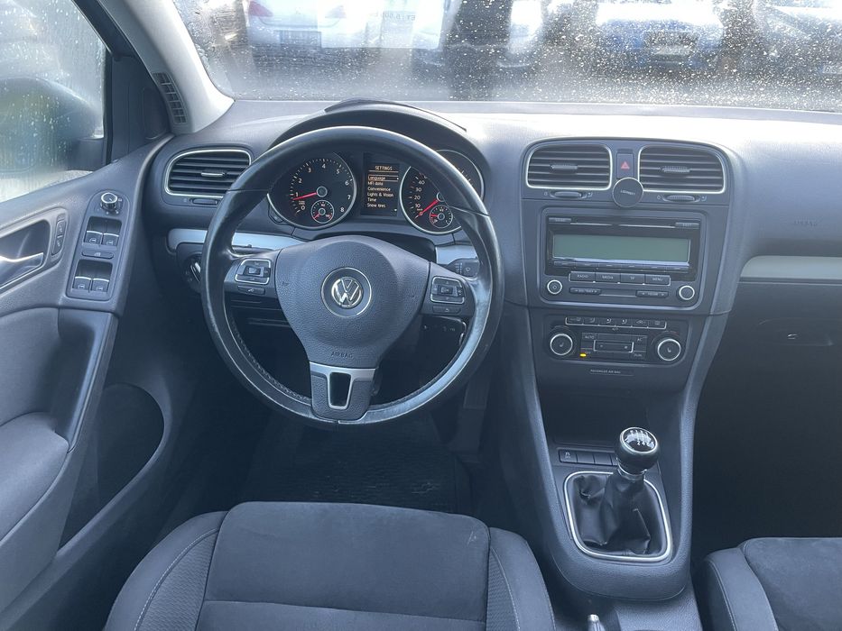 Golf 6. 1,4.  122cp