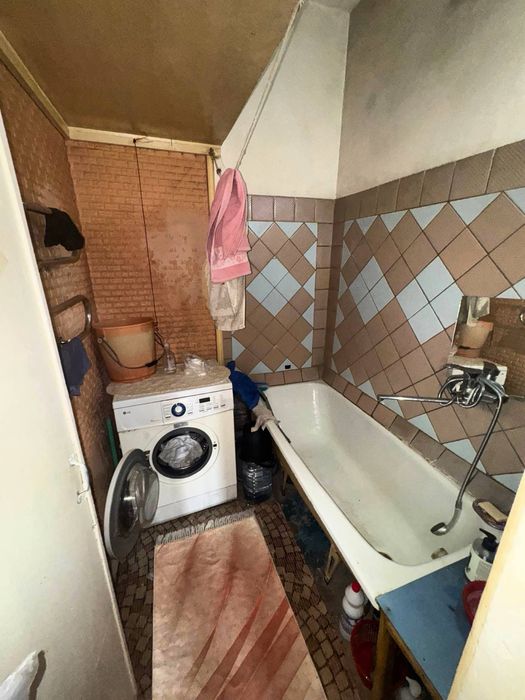 Продаётся 3ёх комнатная,октепа круг,метро НОВЗА,оптовый рынок !