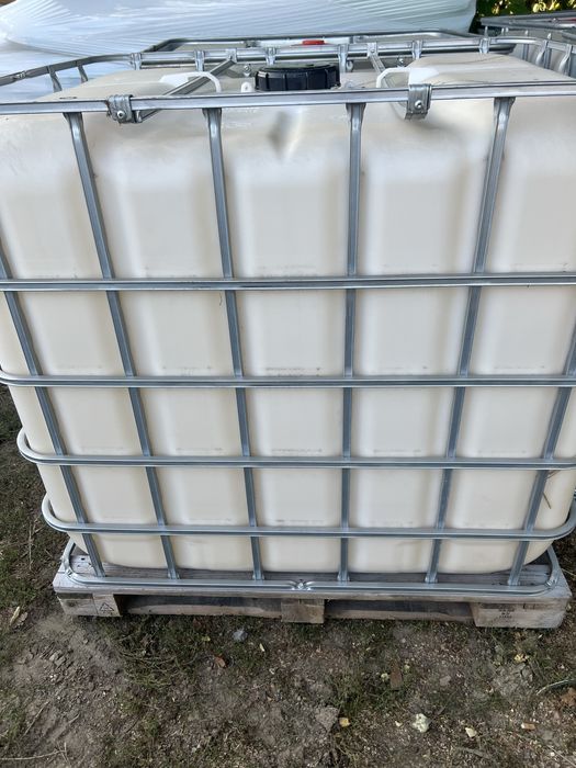 Butoi IBC 1000L – cu cadru metalic și palet din lemn
