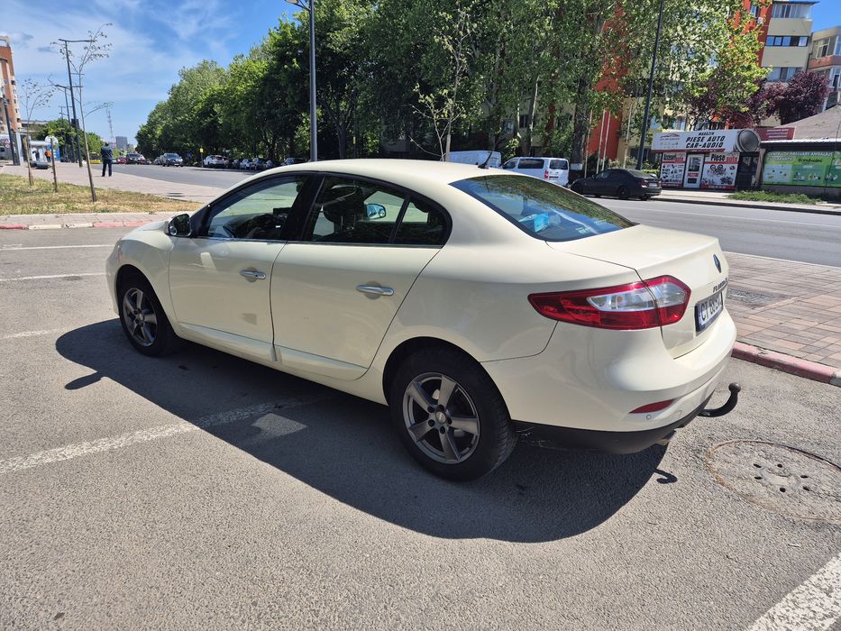 Vând Renault fluence