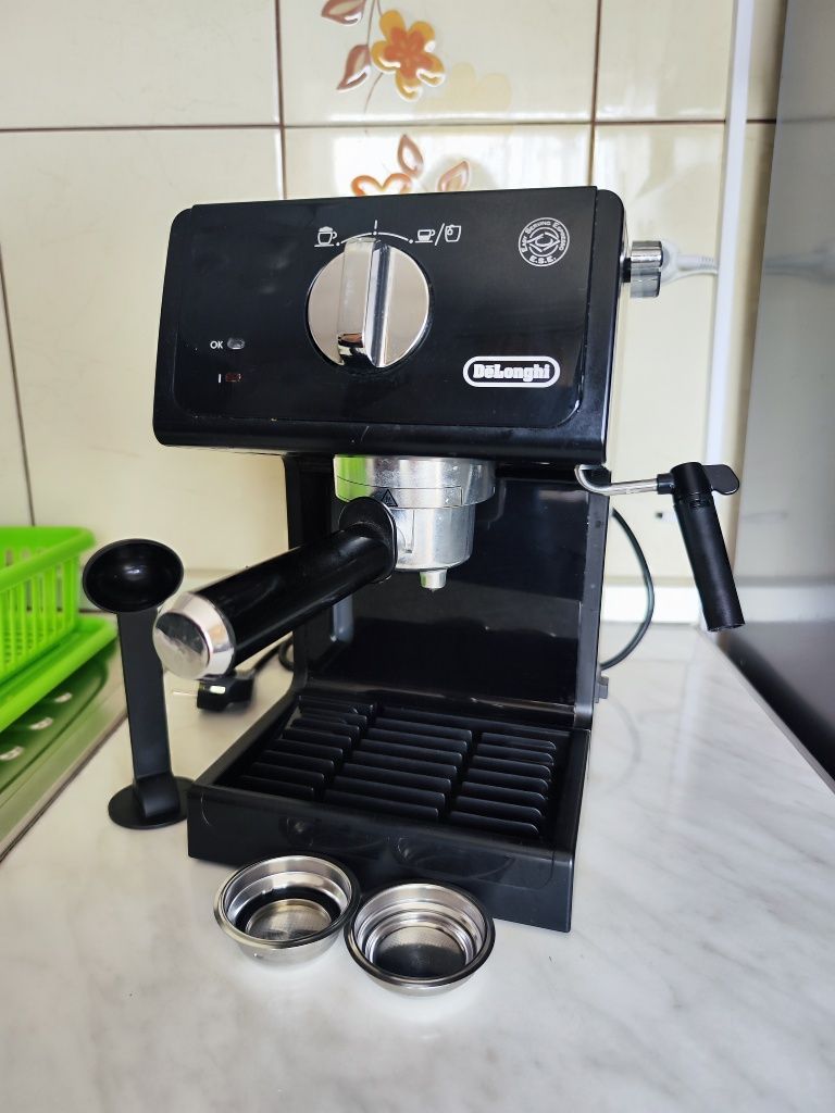 Expresor DeLonghi
