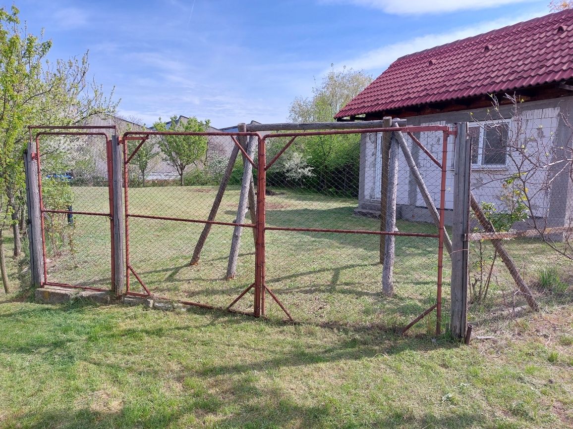 Vand sau schimb  teren si constructie Aleea Drumul Apelor