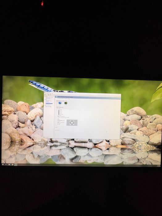 Minitor 4k Asus vp28u cu brat