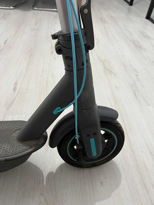 Trotineta electrica Motus, autonomie 65 km