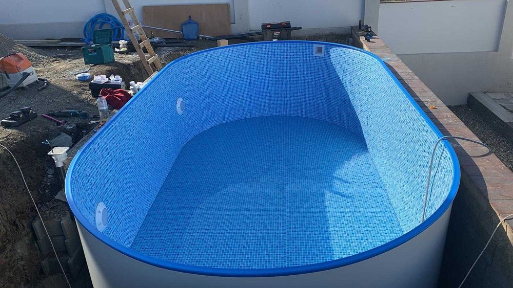 Piscina cu perete metalic 7x3.50x1.35 m si liner PVC Mozaic