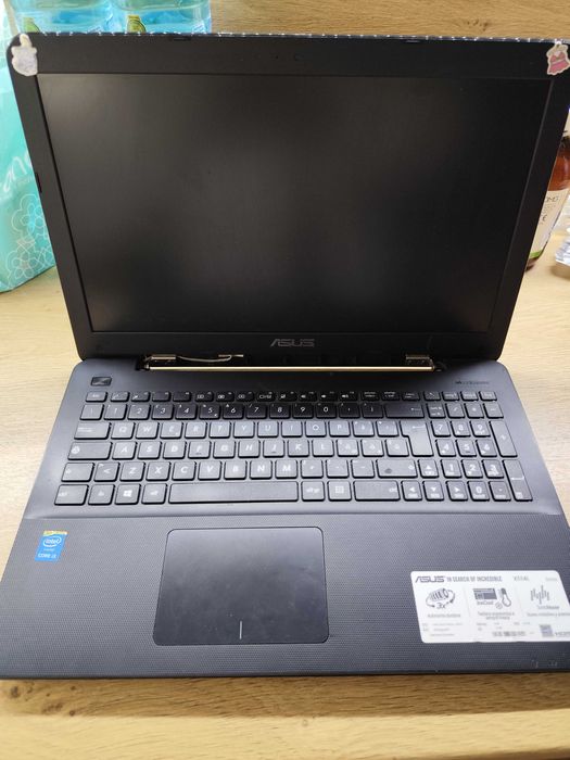 Лаптоп Asus x554L