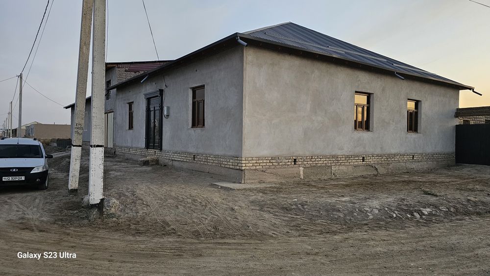 Uy cotiladi manzil Xonqa tuman Xonobod qishlogi 4 sotik uglavoy