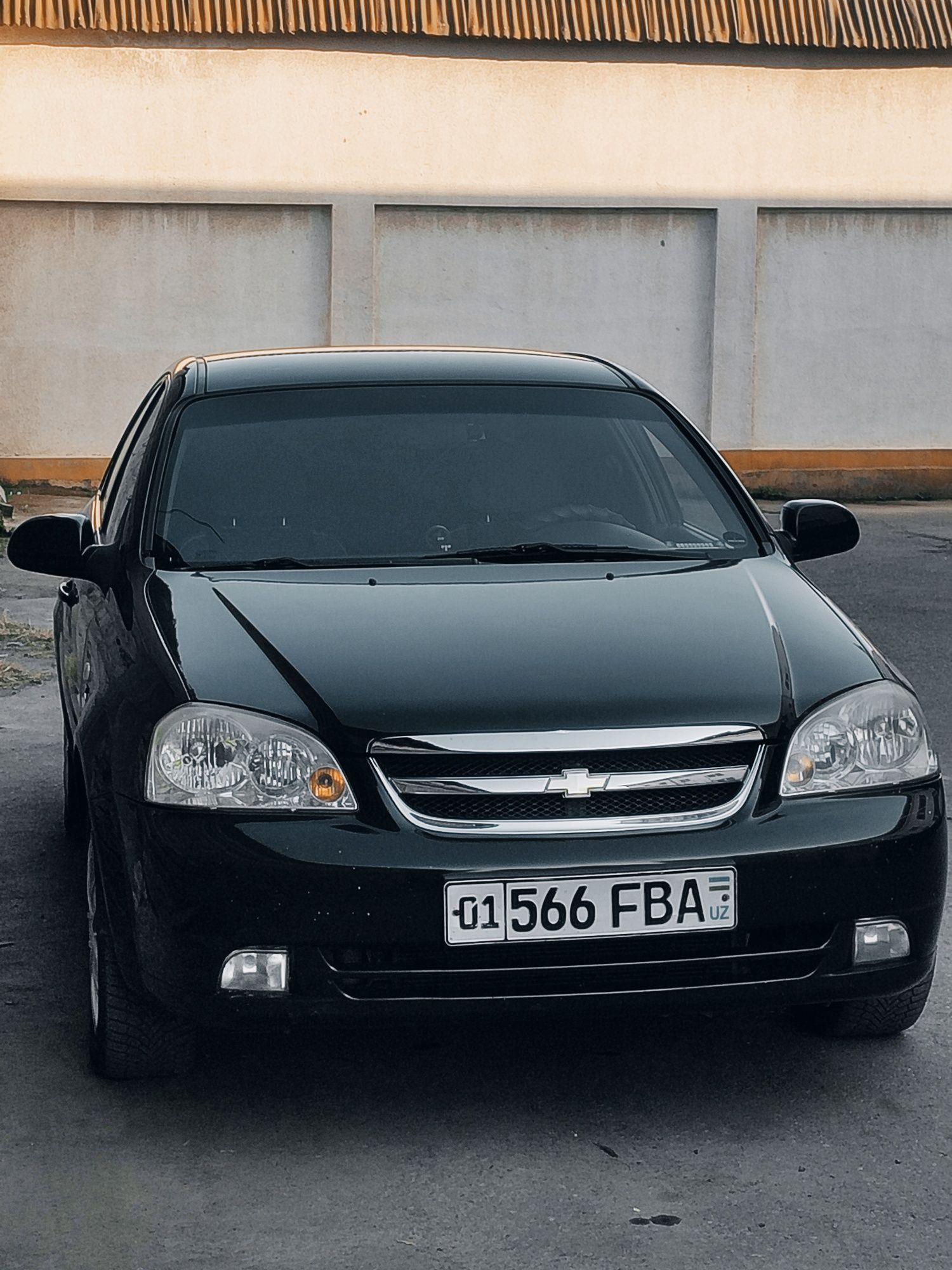 Lacetti 1.8 sotiladi