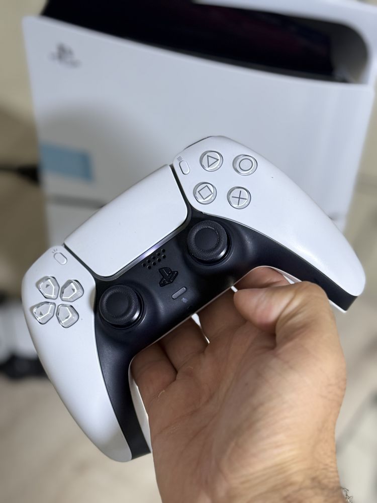 Playstation 5 slim ideal 1 Tr 11 ta Top Oyin 2 ta orginal jostik