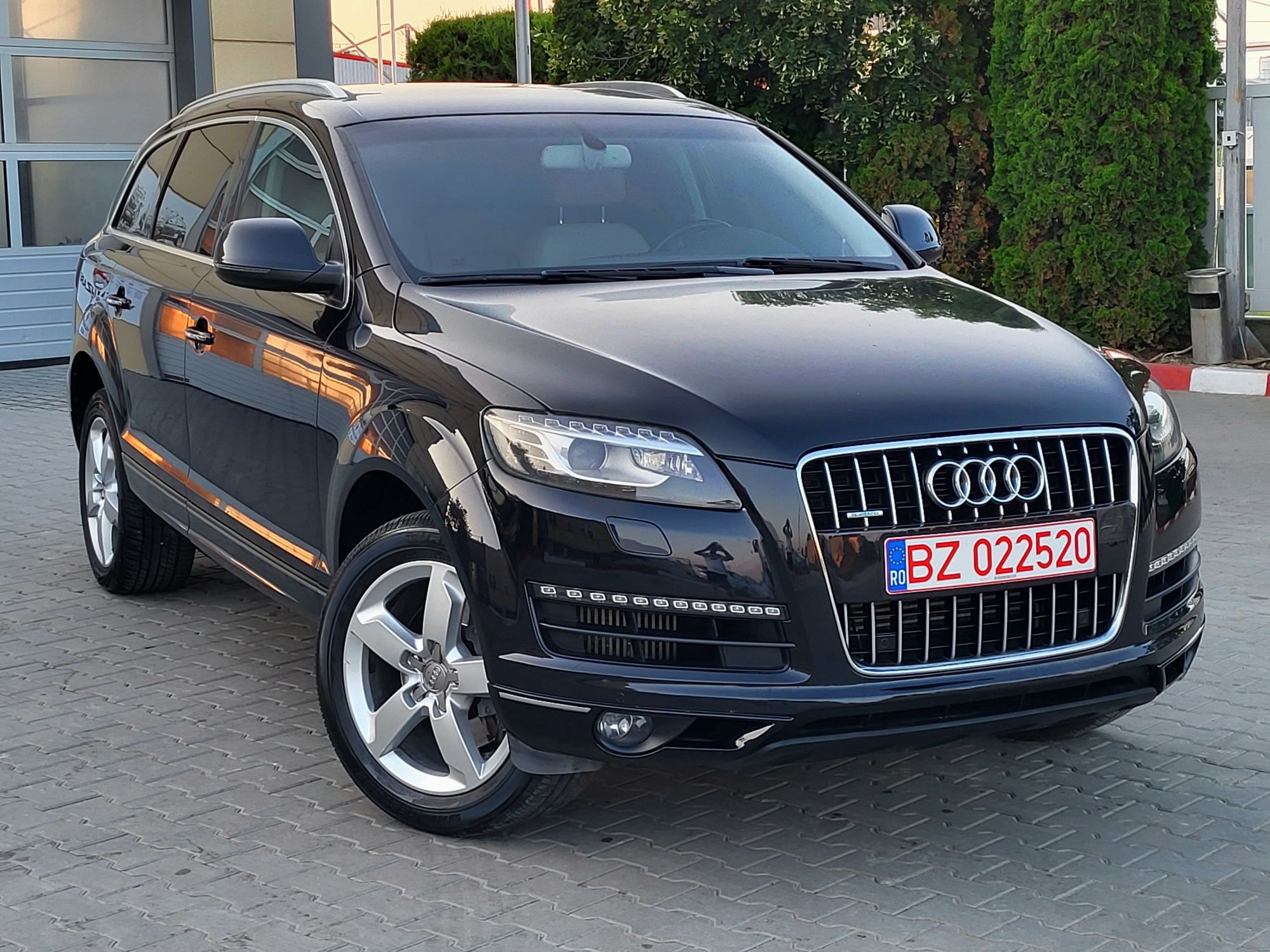 Audi Q7 2012 3.0 Diesel /Face-lift/7 locurii !!!