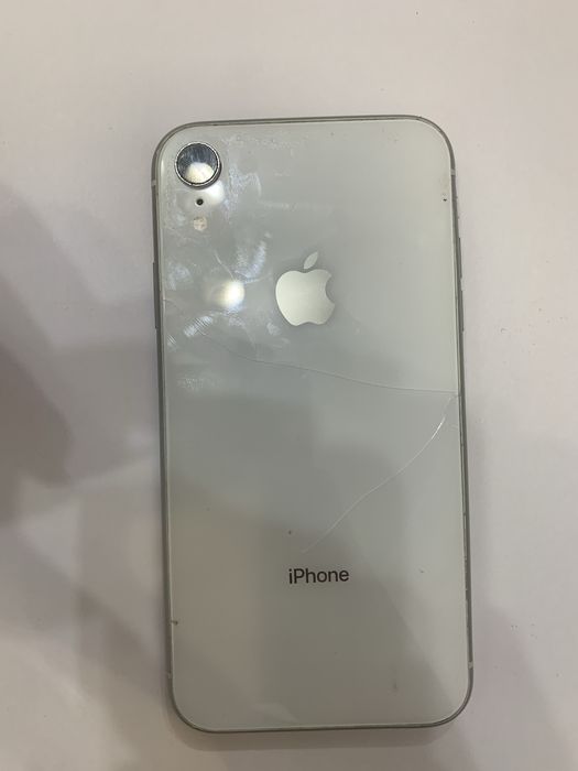 Продам айфон Хр в хорошем состаяние