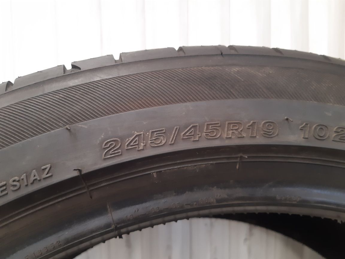 245/45/19  1XBRIDGESTONE   102W  DOT  5116  5,81MM