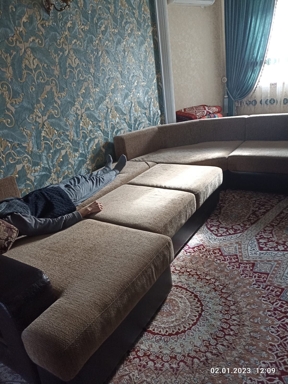 Диван-кровать угловой