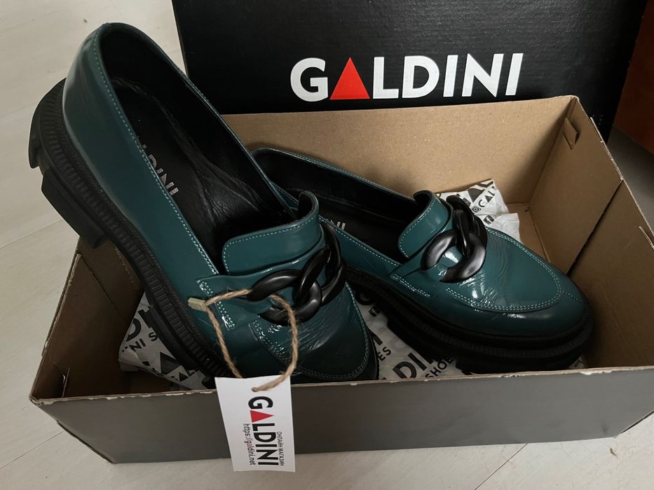 Дамски лоуфъри естествен лак Galdini