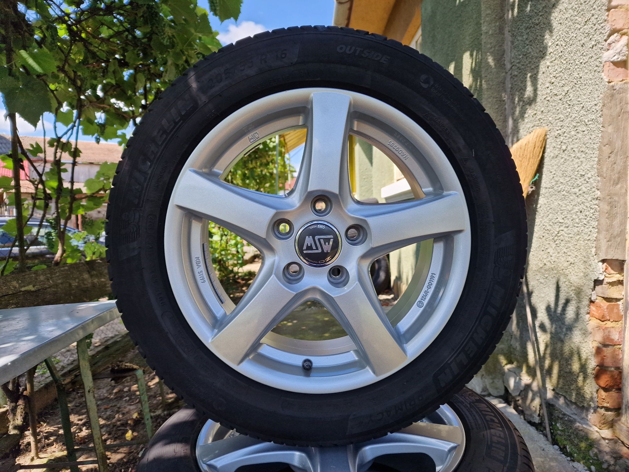 205 55 R 16 jante aliaj cu cauciucuri  vara Michelin DOT 2022  5 x 112