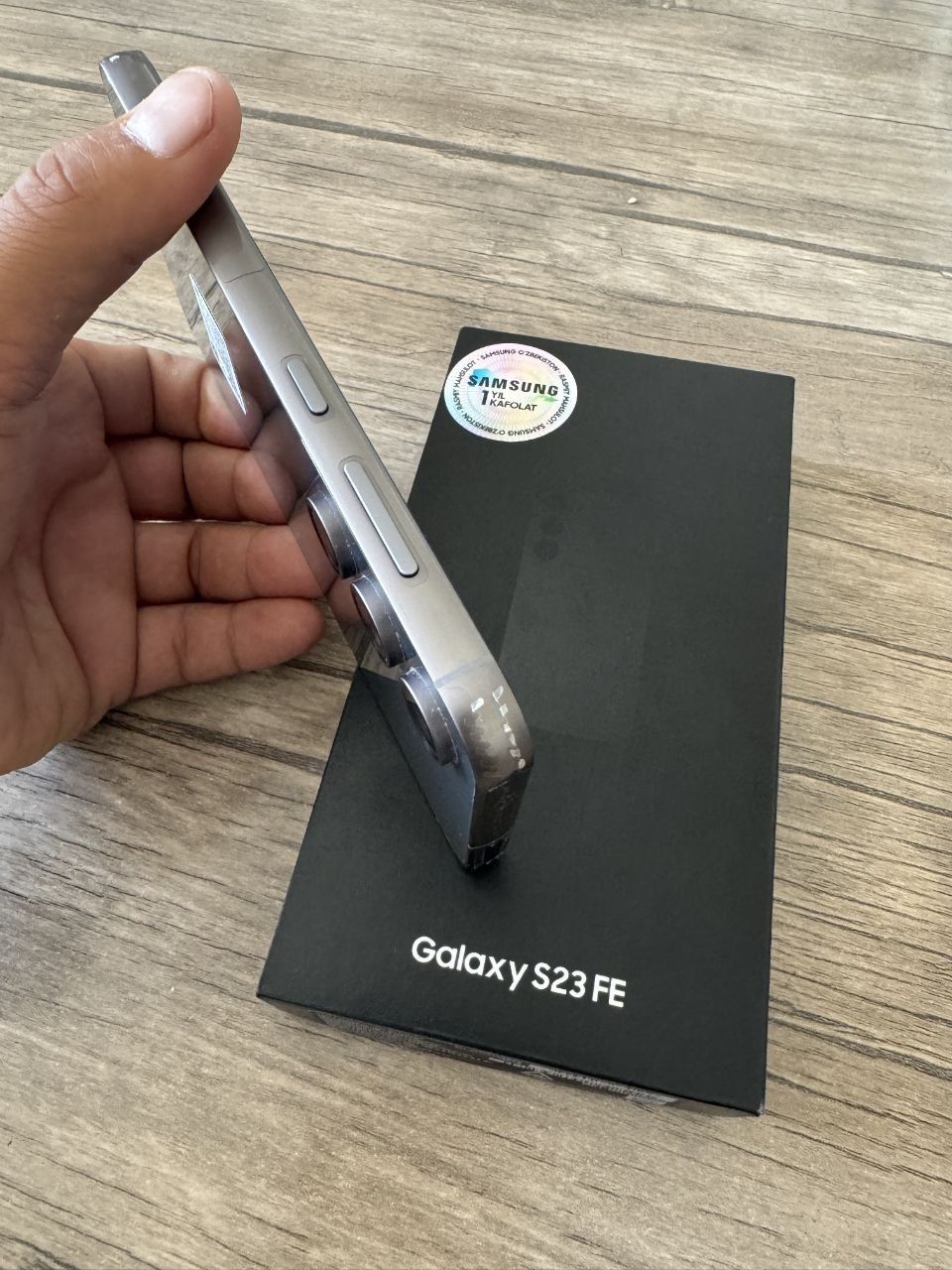 Samsung s 23 fe (fan edition) iphonega daplata bor