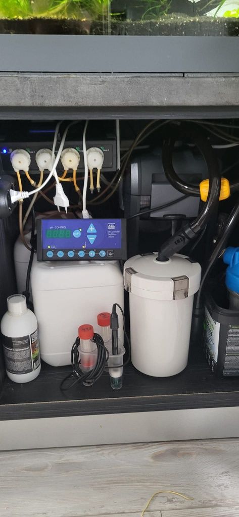 Acvariu complet echipat  468 litri