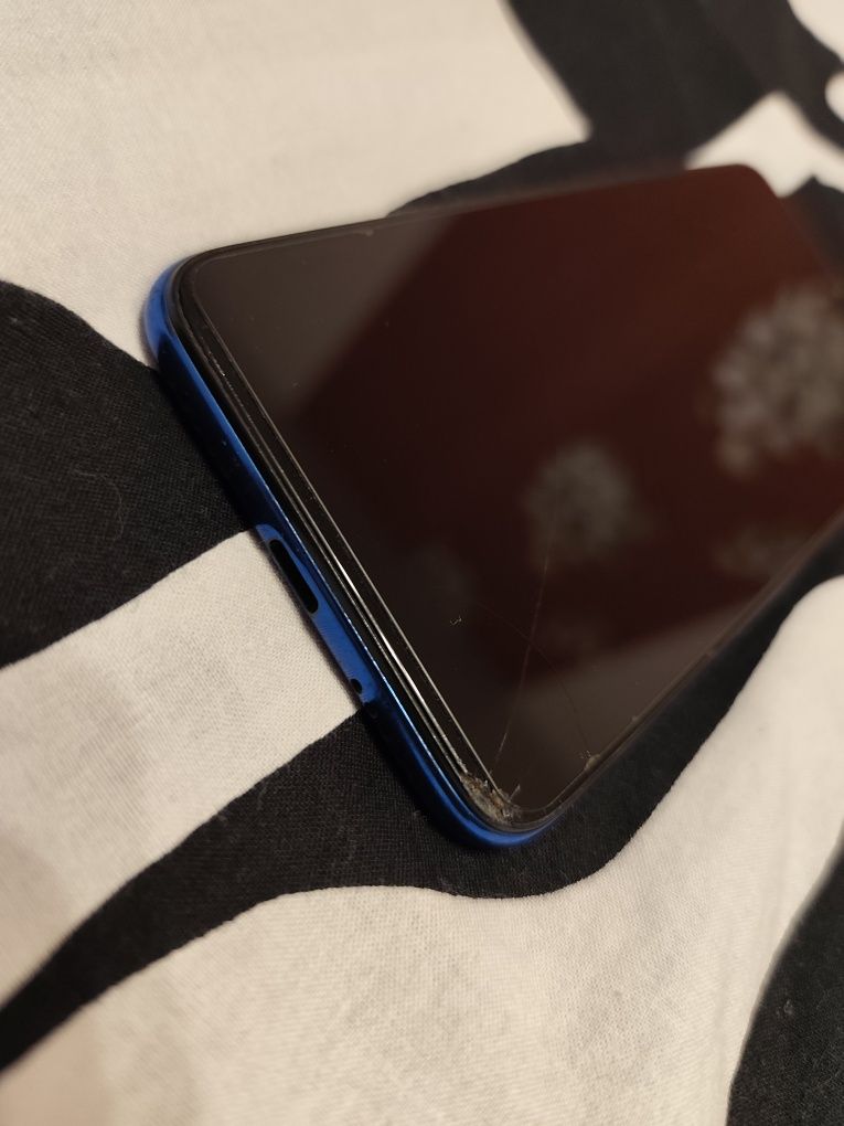 Телефон Xiaomi Redmi note 7