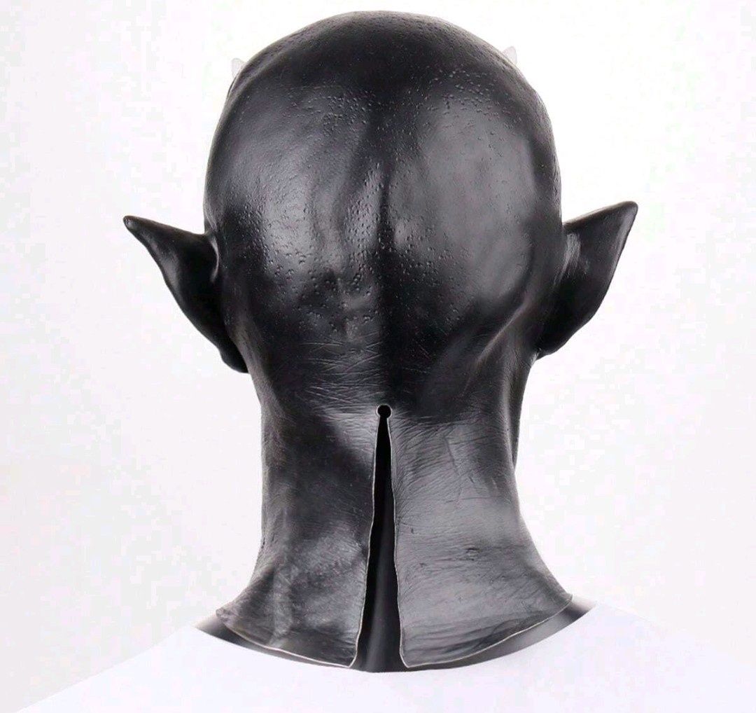 Черен дявол, латексова маска