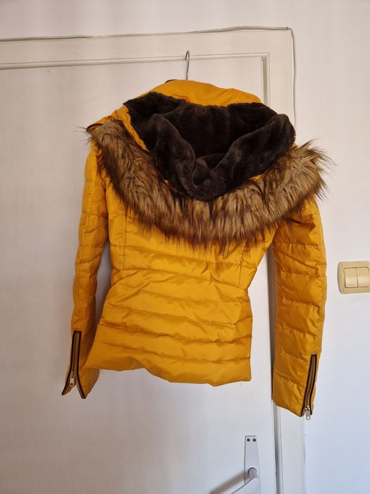 Zara Geaca, Mărimea Xs culoare galbena
