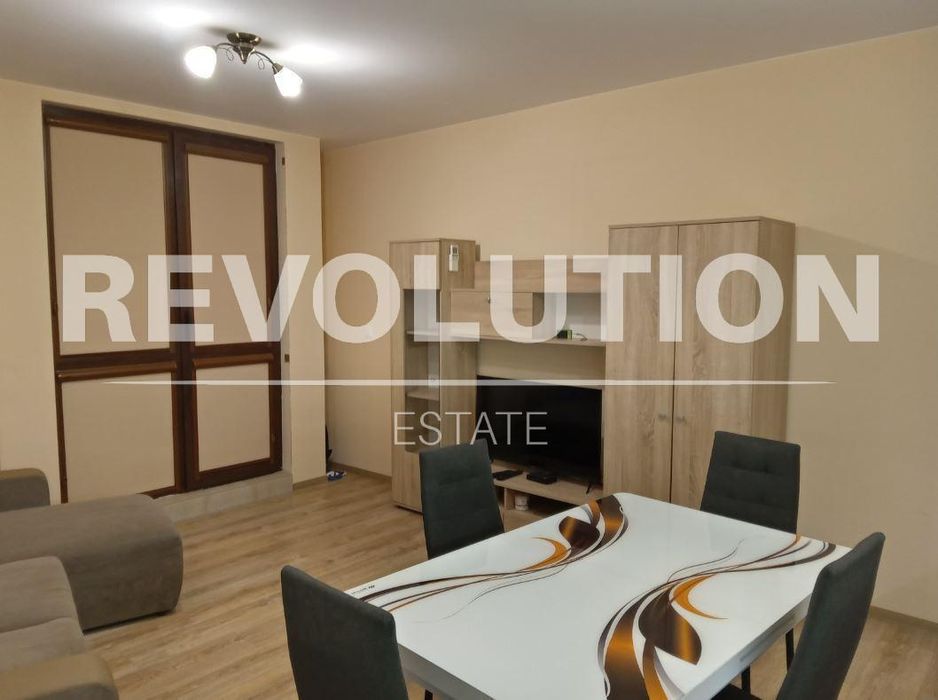 Дава се под наем Двустаен апартамент в Варна, Цветен квартал - 60 кв.м за 500 € - Снимка #1