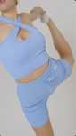 Costum sport cu pantalon scurt