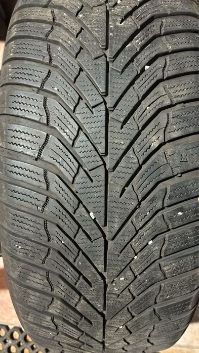 Vand 2 cauciucuri iarna Kumho