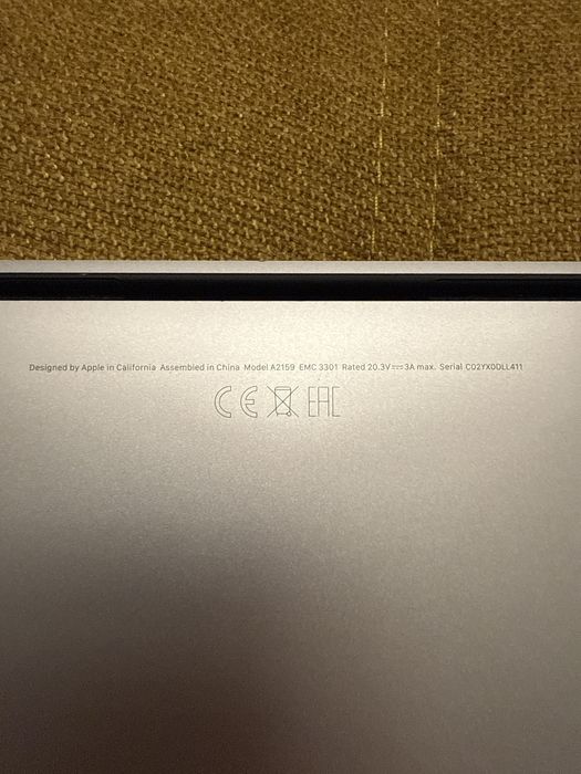 Vand mscbook pro 2019 touchbar i5 sau schimb cu procesor 5800x3D