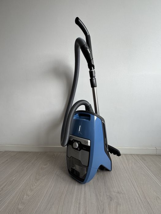 Aspirator Miele Blizzard CX1