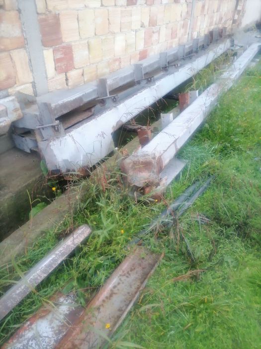 Метален навес за покрив