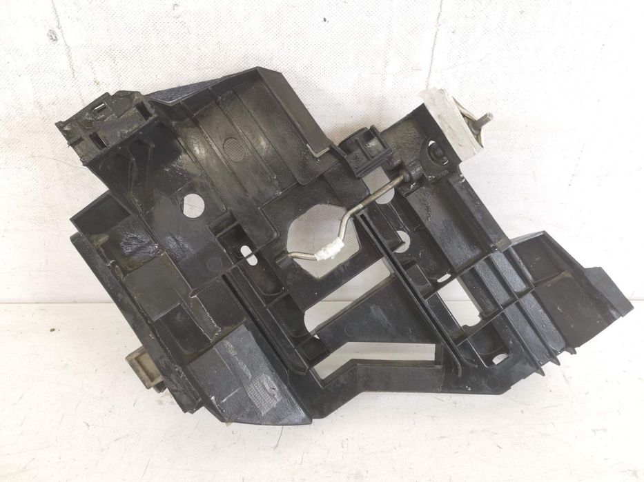 Suport Dreapta Far Porsche  Cayenne 955 2002 2003 2004 2005 2006 2007