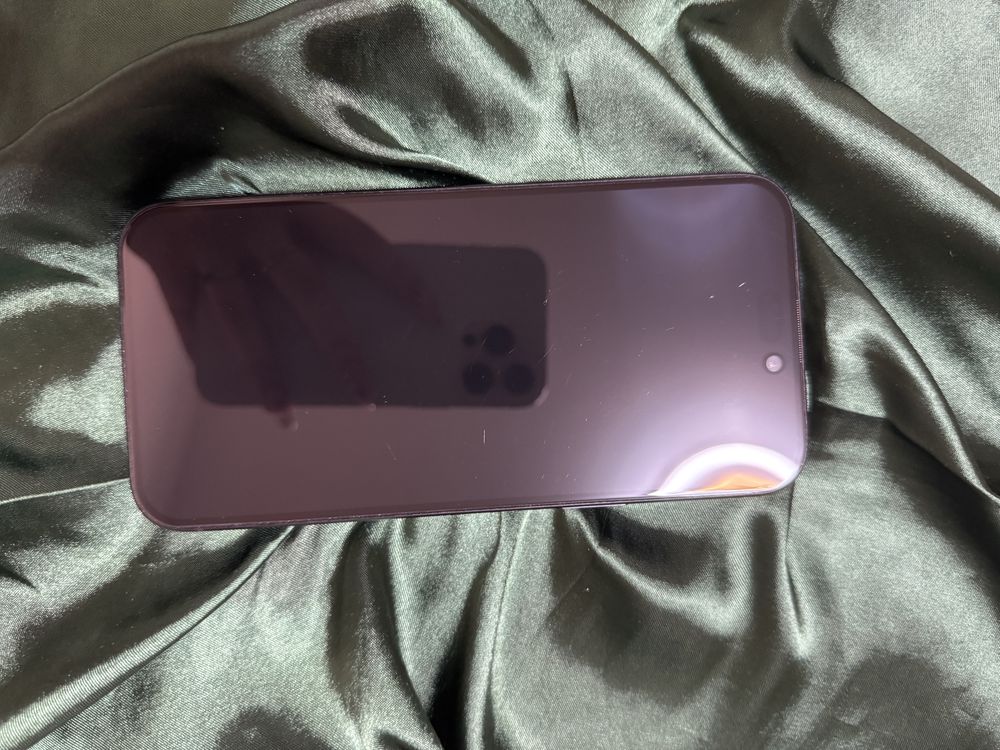 iPhone 15 Plus 128GB батерия 84% с кутия и аксесоари