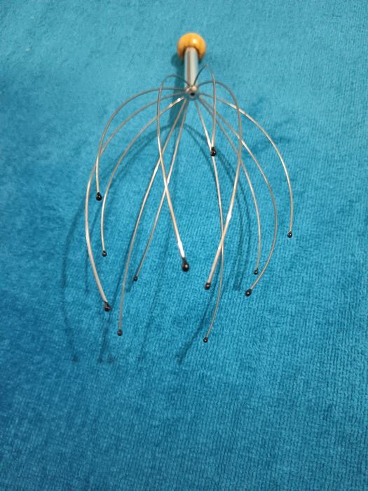 Vând Dispozitiv Masaj Capilar Nou