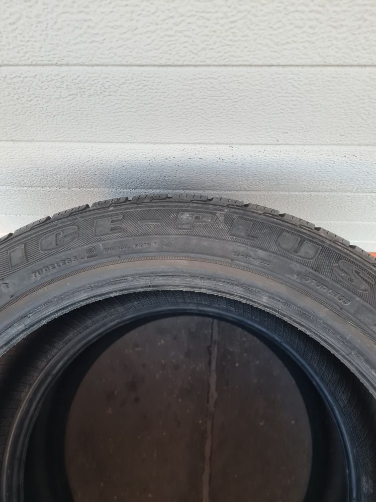 Зимни гуми 2 броя ROTALLA IcePlus 215 45 R17 дот 2910