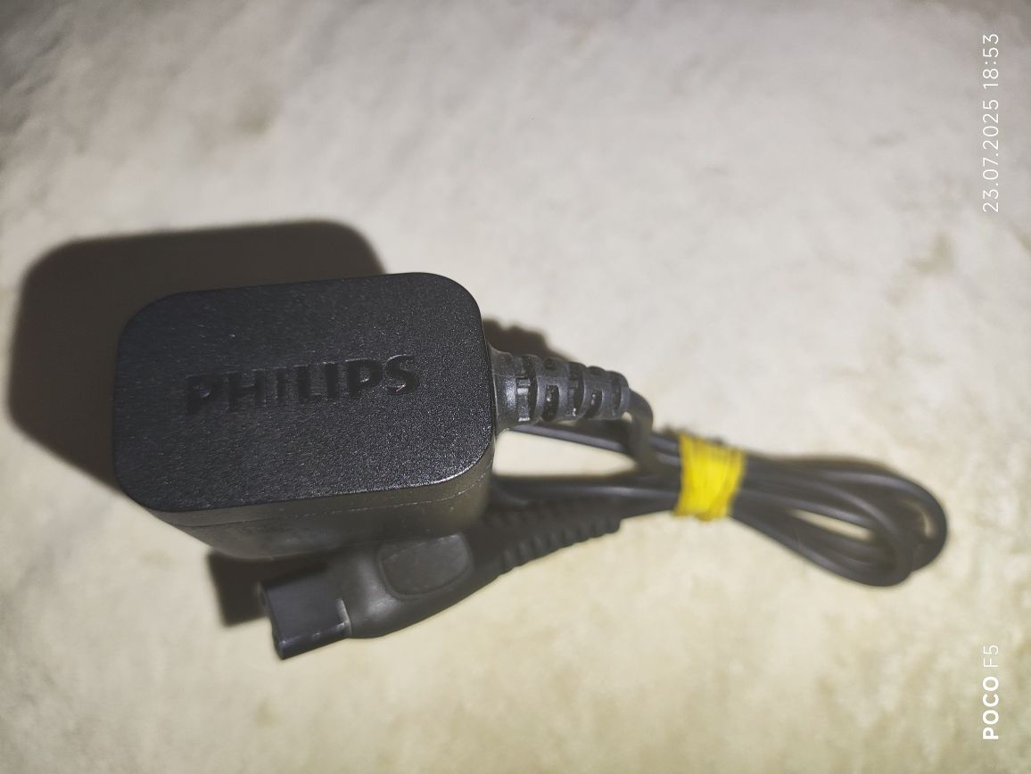 Зарядно за самобръсначка Philips