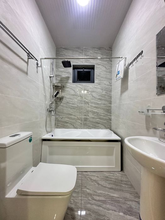 Sergeli xonabodda 1.7 sotix 5 xona uchaska sotiladi