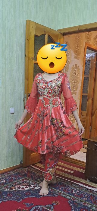 Kelin ko'ylaklar sotiladi