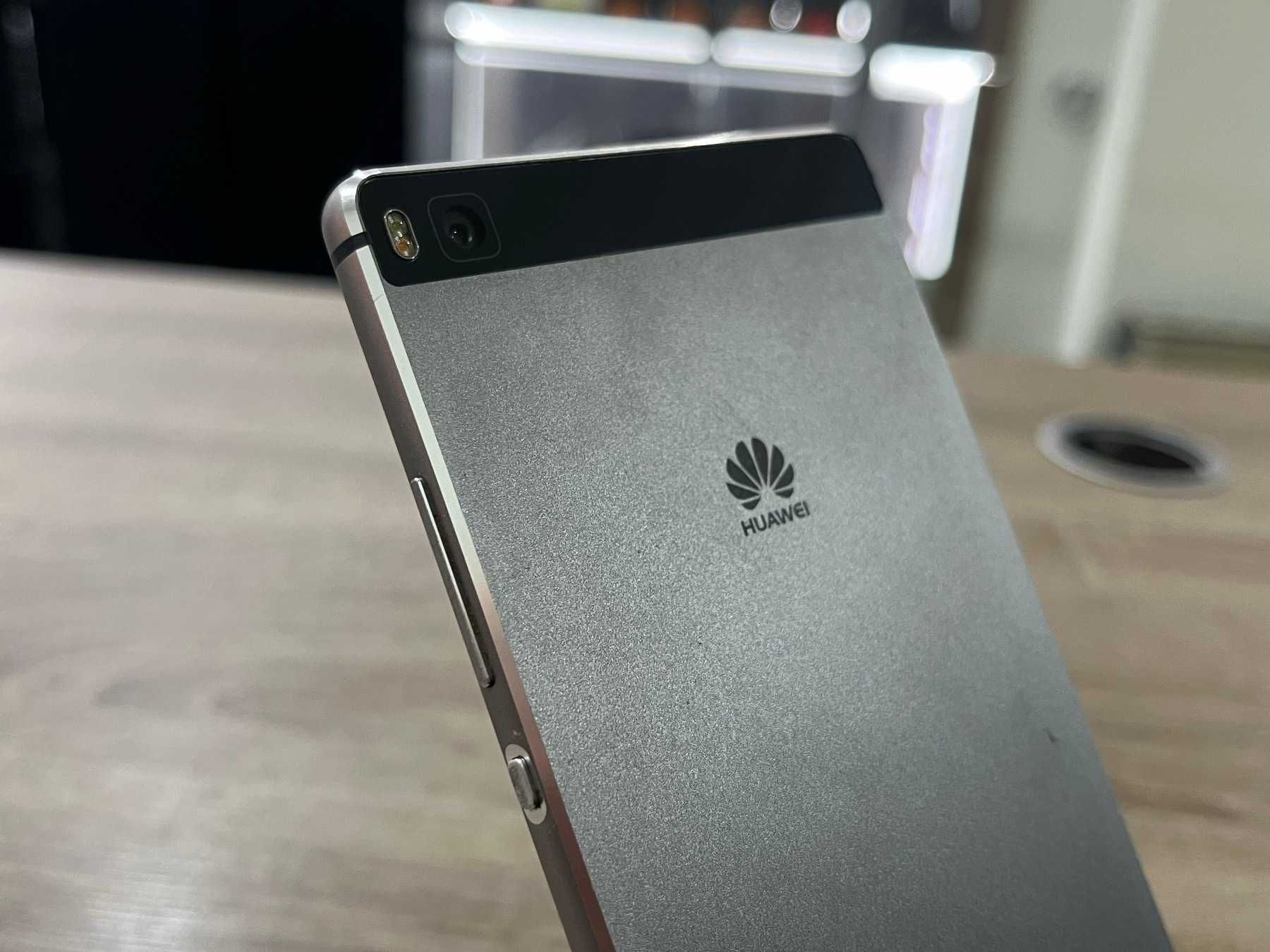 Продавам Huawei P8 Lite