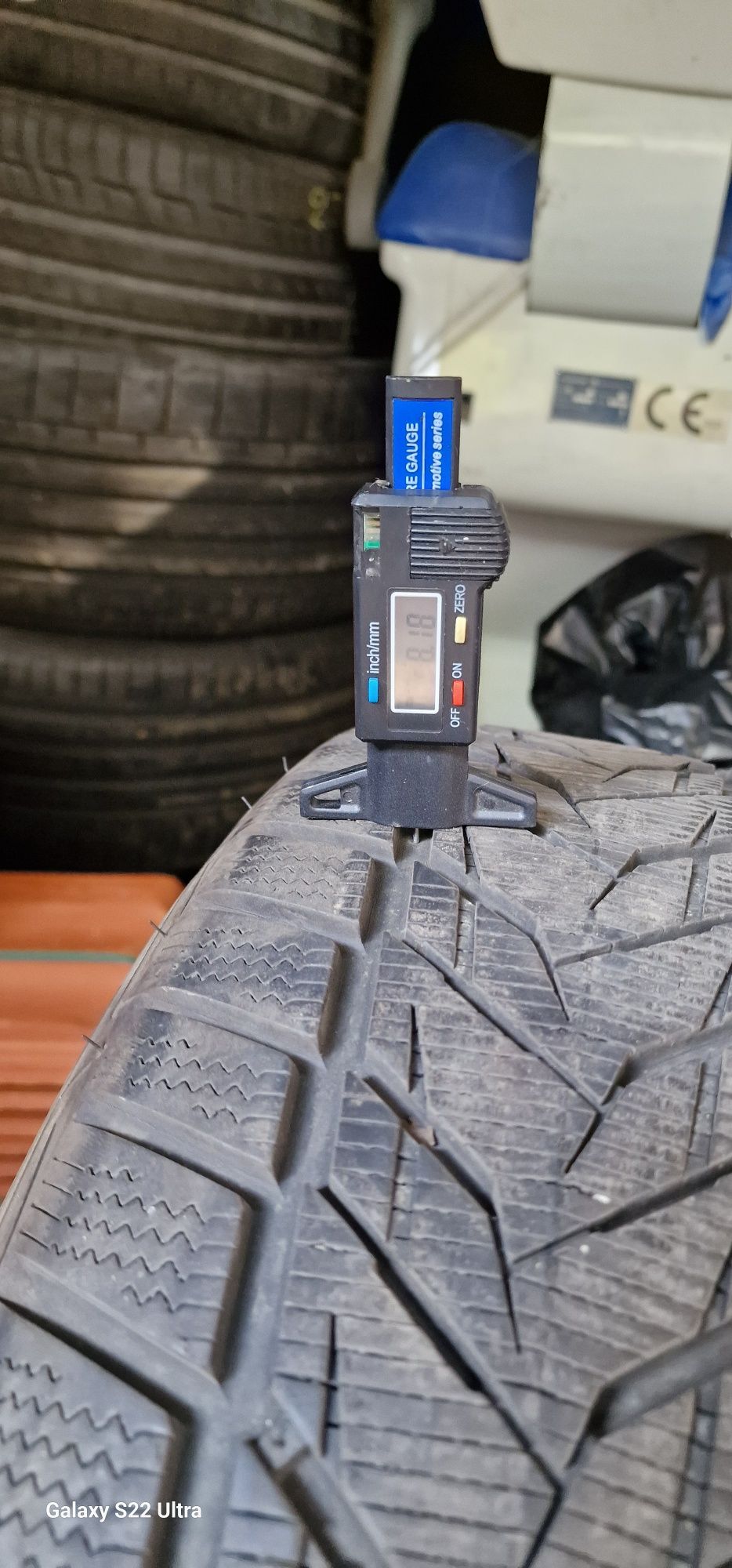 215/55/18 Vredestein Wintrac Extrem S